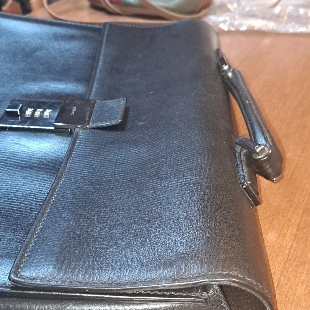 Gucci Black Leather Briefcase GREAT CONDITION